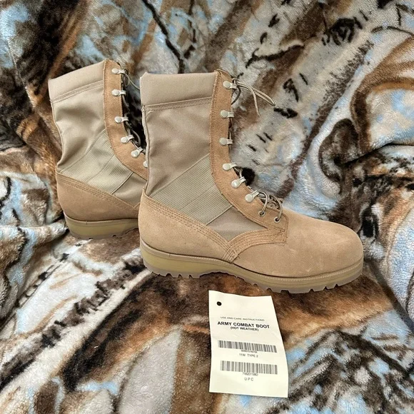 New. McRae Hot Weather Leather Boots. 11 W. Vibram Soles. Manufactured in USA. - Picture 9 of 16